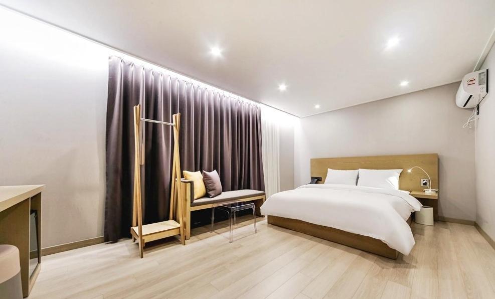 Centro Hotel Chilgok Eksteriør billede