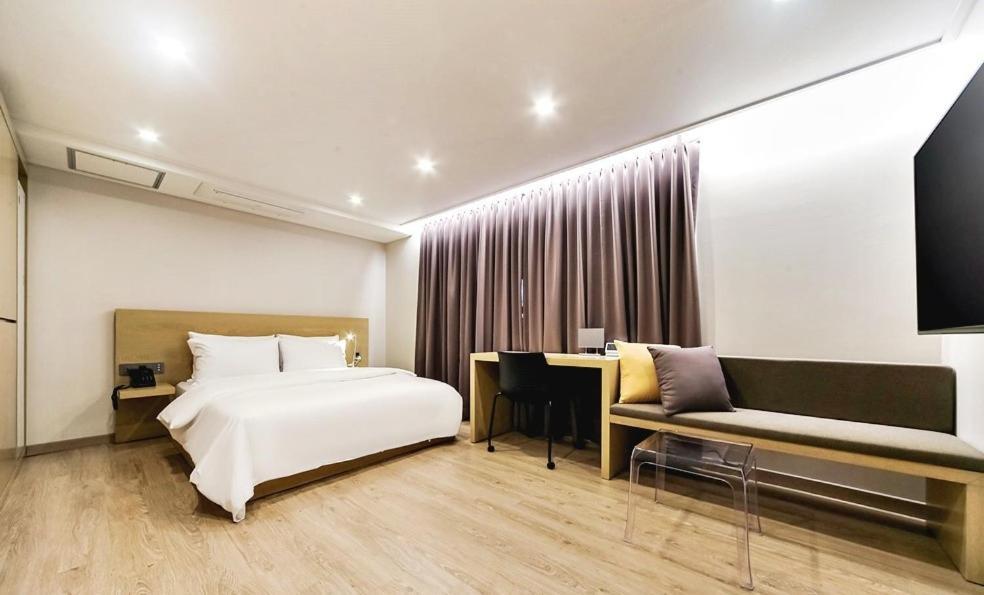 Centro Hotel Chilgok Eksteriør billede