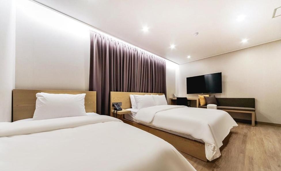 Centro Hotel Chilgok Eksteriør billede